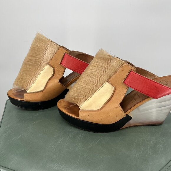 LD Tuttle/Vigenes Wedge with Cream Tan and Red Leather - Picture 3 of 8